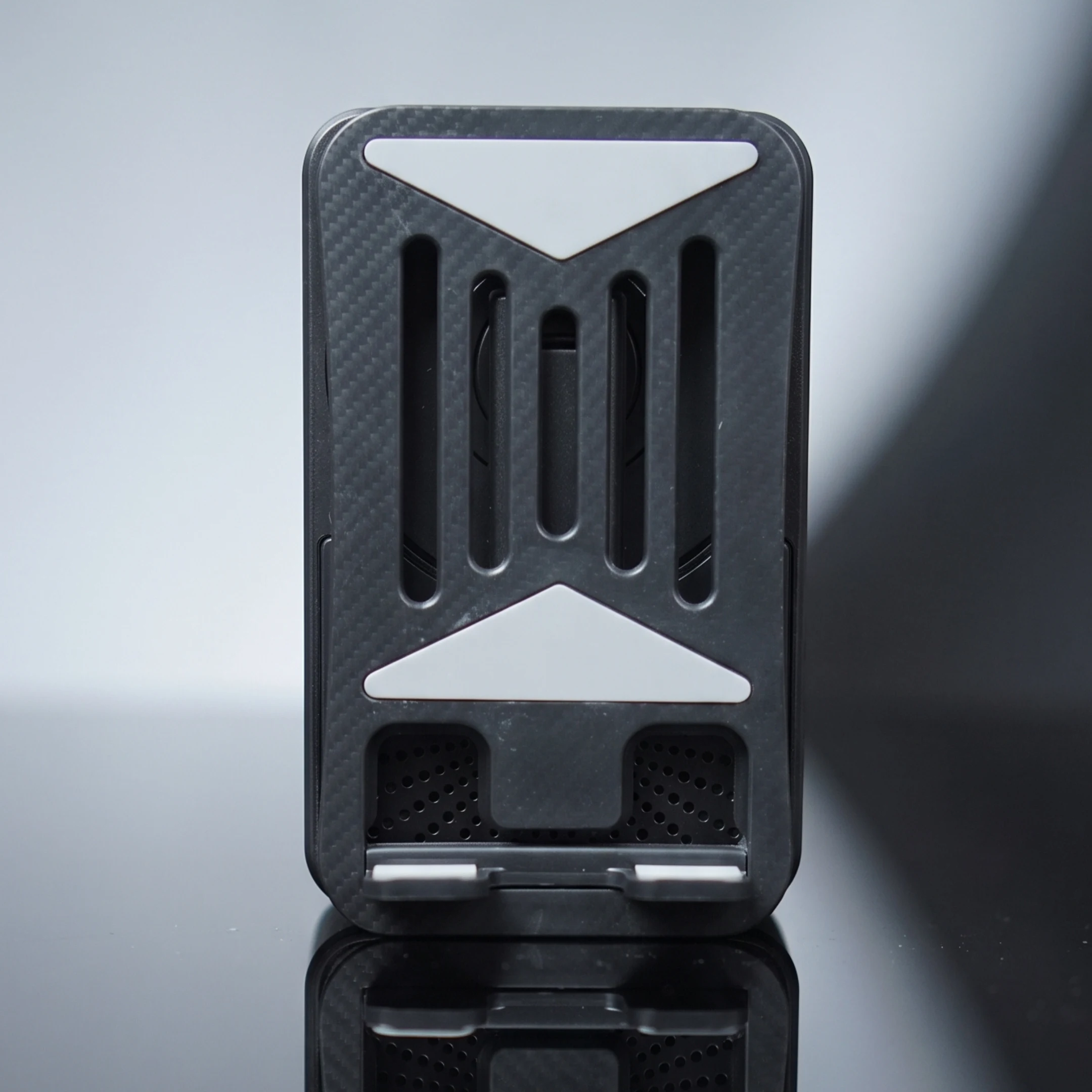 Foldable Mobile Phone Holder Bluetooth Audio Power Bank Three-In-One Speaker